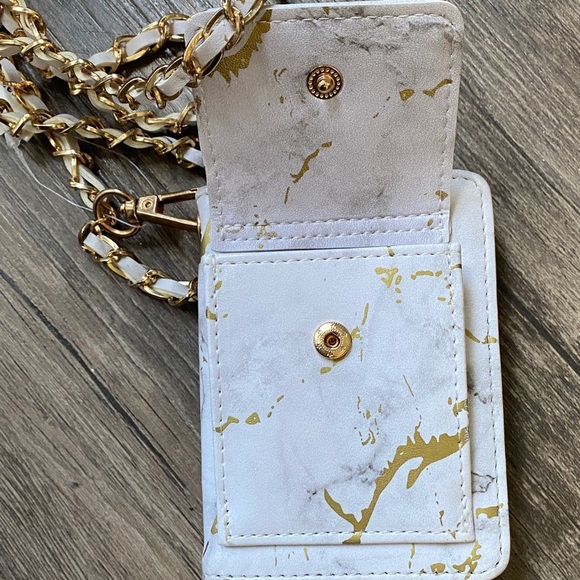 NWT Claire's Girl’s White Card Holder - Picture 7 of 7